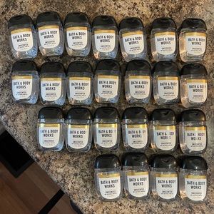 24 Fragrance Free Pockbacs Bath & Body Works Hand Sanitizers